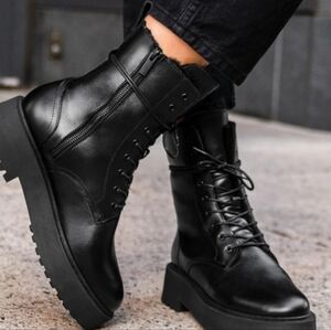 NWOT Black Lace Up Combat Style Boots fits Size 8